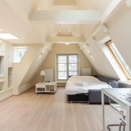 Perfect Charming Studio Apartment *